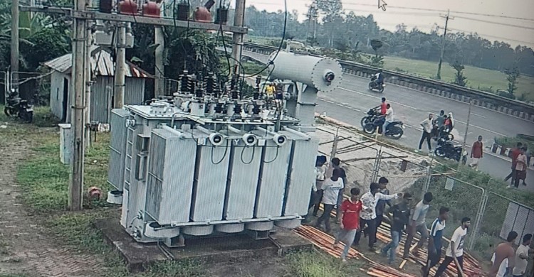 টাঙ্গাইলে পল্লী বিদ্যুৎ অফিসে হামলা, লাইনম্যানকে পিটিয়ে গুরুতর আহত