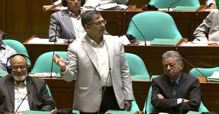 সংসদে যারা আছেন, কেউ ঋণ খেলাপি না: স্বরাষ্ট্রমন্ত্রী