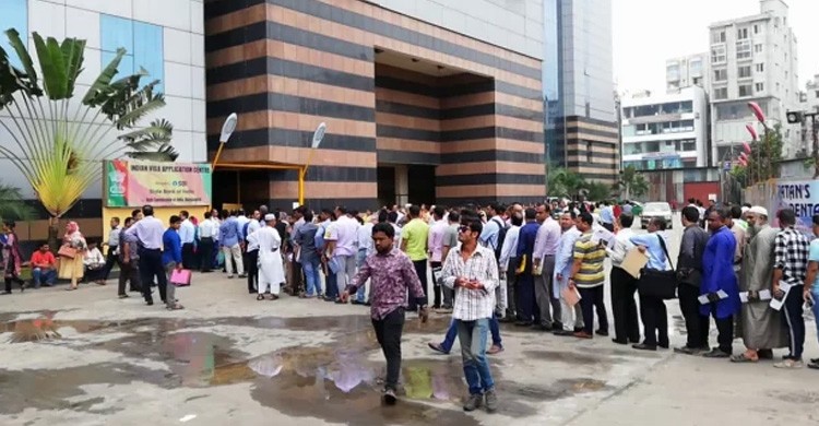 ভারতীয় ভিসা আবেদন জমার শুরু, প্রথম দিনেই দীর্ঘ লাইন