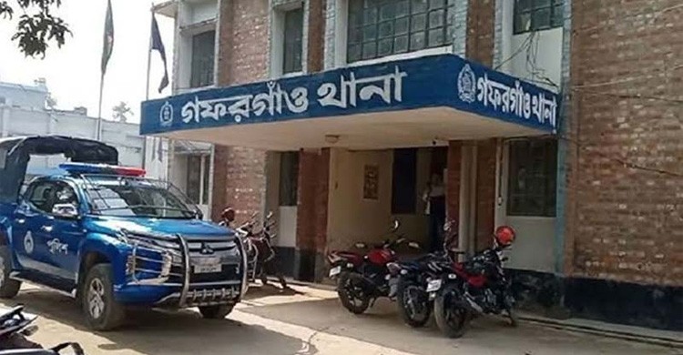 ময়মনসিংহে নির্মম হত্যাকাণ্ড: গাছে বাঁধা ছিল দেহ, মাটিতে পড়ে ছিল মাথা