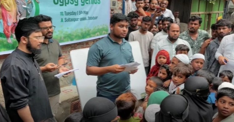 প্রথম মাসের বেতন থেকে বেদে শিক্ষার্থীদের বৃত্তি দিলেন হাসনাত আবদুল্লাহ