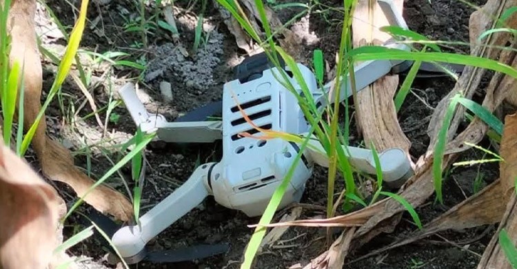 বাংলাদেশের ভেতর আছড়ে পড়ল বিএসএফের ড্রোন