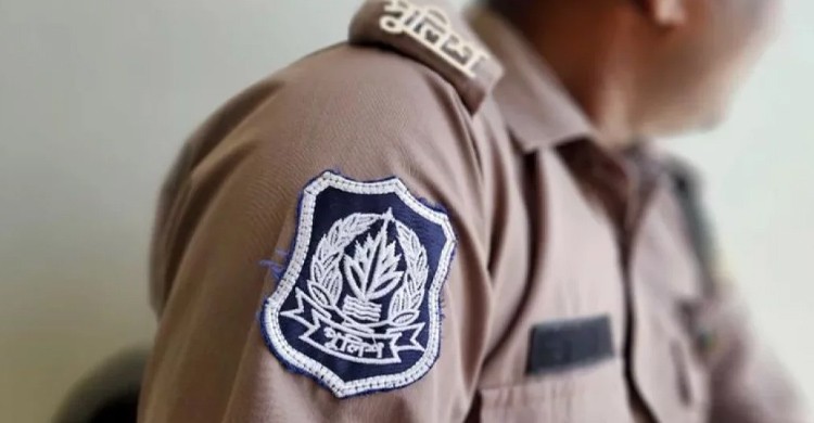 পুলিশের ১৬ ডিআইজিকে বাধ্যতামূলক অবসর