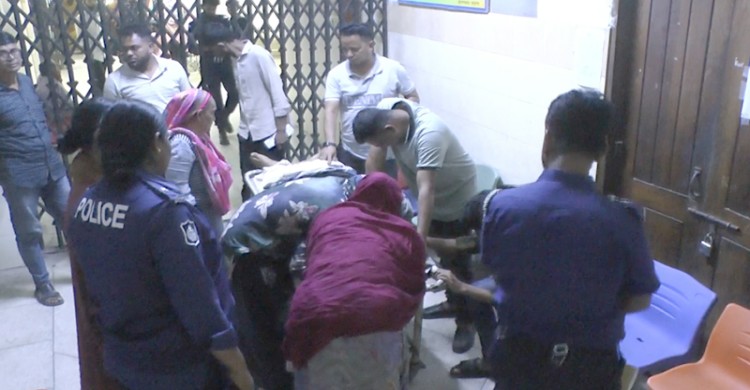 নারায়ণগঞ্জে নৌ পুলিশের টহল নৌযান ও বাল্কহেডের সংঘর্ষ, এক পুলিশ সদস্য নিহত