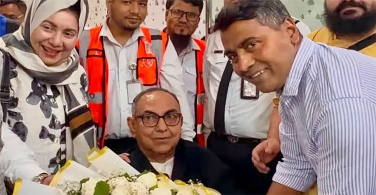 চিকিৎসা শেষে দেশে ফিরলেন মির্জা আব্বাস