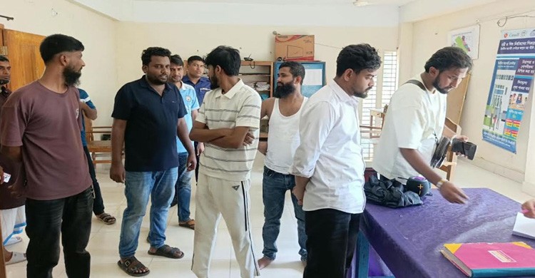 সাজেকে ঘুরতে গিয়ে 'জয় বাংলা' স্লোগান, ৬ পর্যটক আটক