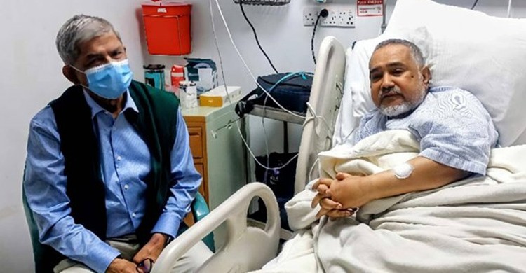 হাসপাতালে গিয়ে জামায়াতের নায়েবে আমিরের খোঁজ নিলেন মির্জা ফখরুল