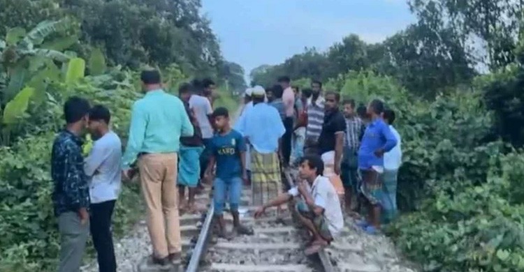 স্বামীকে ছেড়ে প্রেমিককে নিয়ে ট্রেনের নিচে ঝাঁপ দিলেন তরুণী, দুজনেরই মৃত্যু