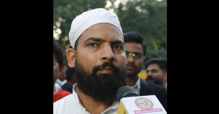 দিল্লির বিক্ষোভকারীদের পানি-খাবার দেওয়ায় জুনায়েদের বাড়িতে পুলিশের হানা