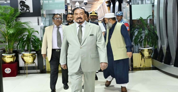 ইরানের সর্বোচ্চ নেতার জানাজায় অংশগ্রহণ শেষে দেশে ফিরেছেন স্পিকার