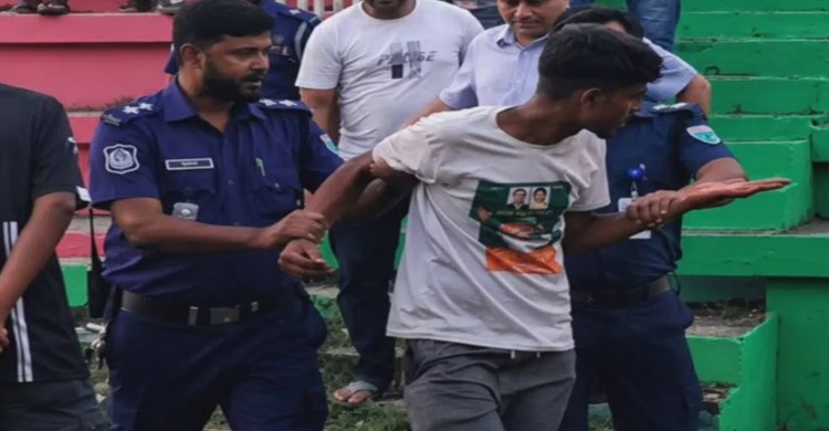 প্রধানমন্ত্রীর অনুষ্ঠানস্থলে ‘জয় বাংলা, জয় বঙ্গবন্ধু’ স্লোগান, যুবক আটক