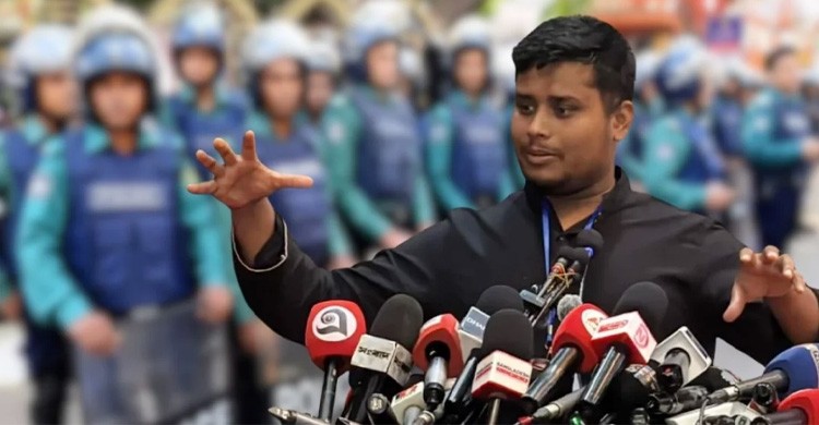 পুলিশকে ‘ম্যানেজ’ করে চলার সংস্কৃতি থেকেই দুর্নীতির জন্ম: হাসনাত আবদুল্লাহ