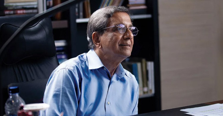 প্রথম আলোর সম্পাদকসহ ৩ সাংবাদিকের বিরুদ্ধে ১০০ কোটি টাকার মামলা