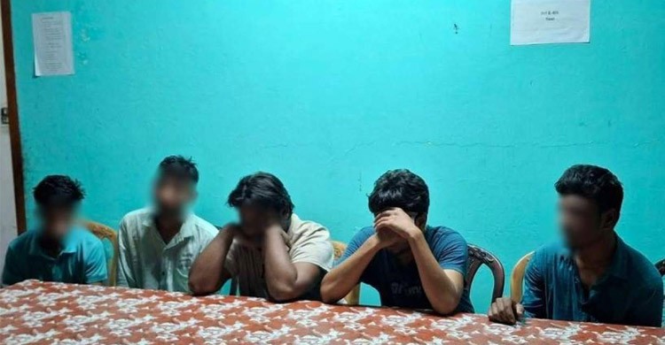হোস্টেলে সমকামিতার দায়ে দুই ছাত্রদল নেতাসহ ৪ জনের সিট বাতিল, খাটলেন জেল